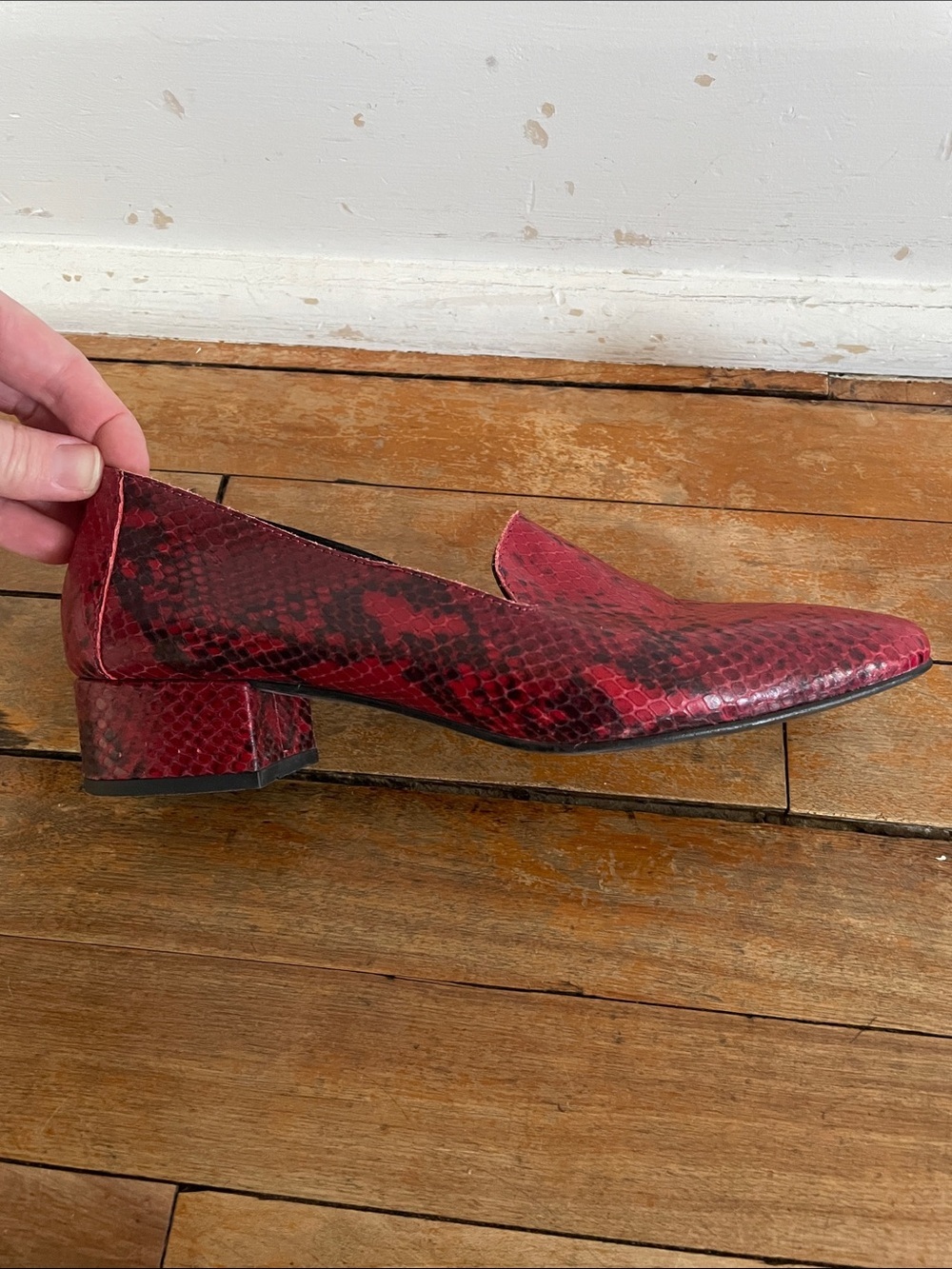 L’intervalle red and black snake skin print leather pumps- size 38/7.5 - Picture 4 of 12
